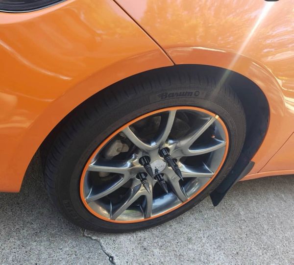 Fit&Fix  RimSavers Alloy Wheel Rim Protector - Set of 4 - Orange
